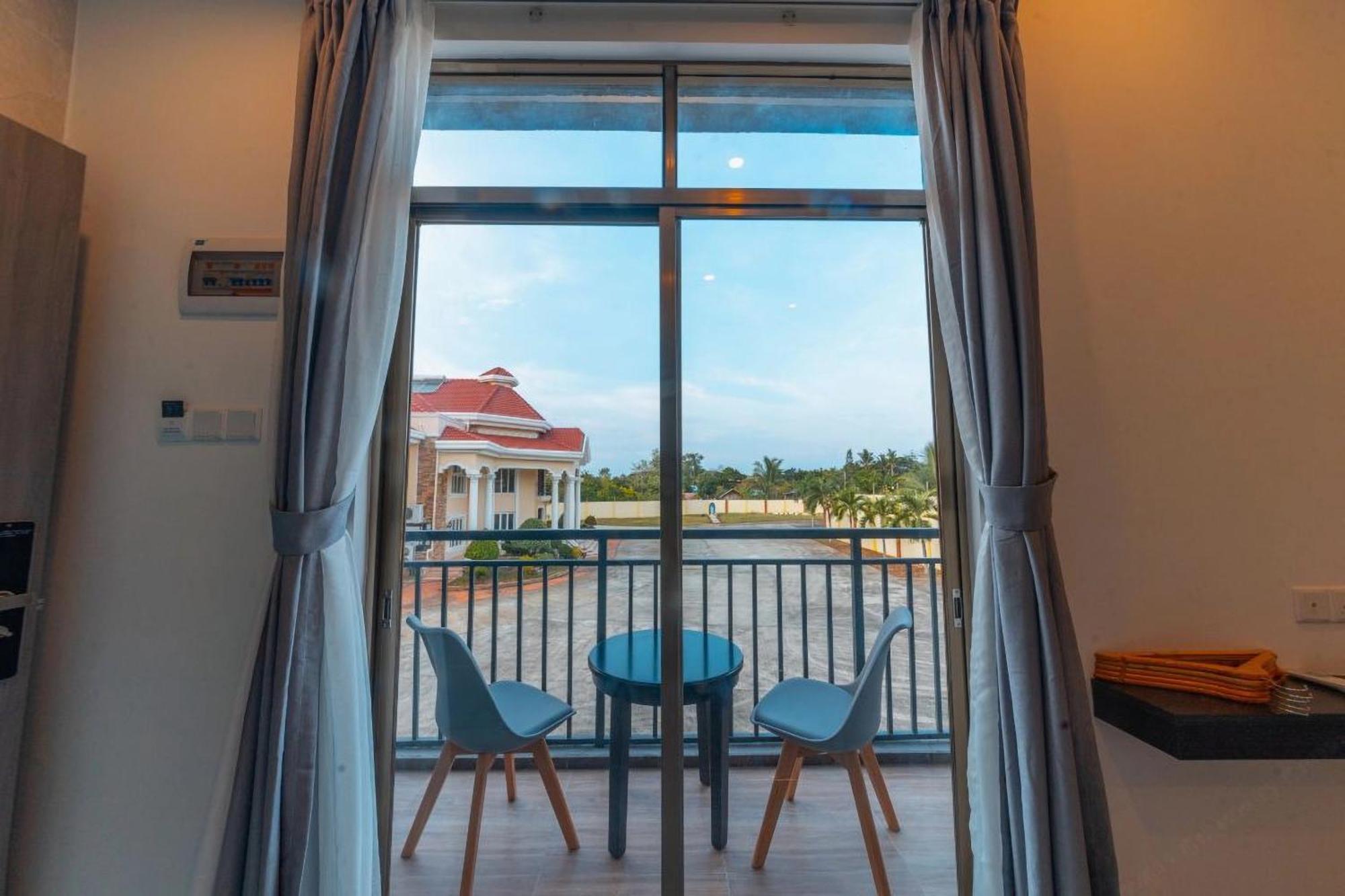 Bohol Panglao Begonia Resort Bagian luar foto