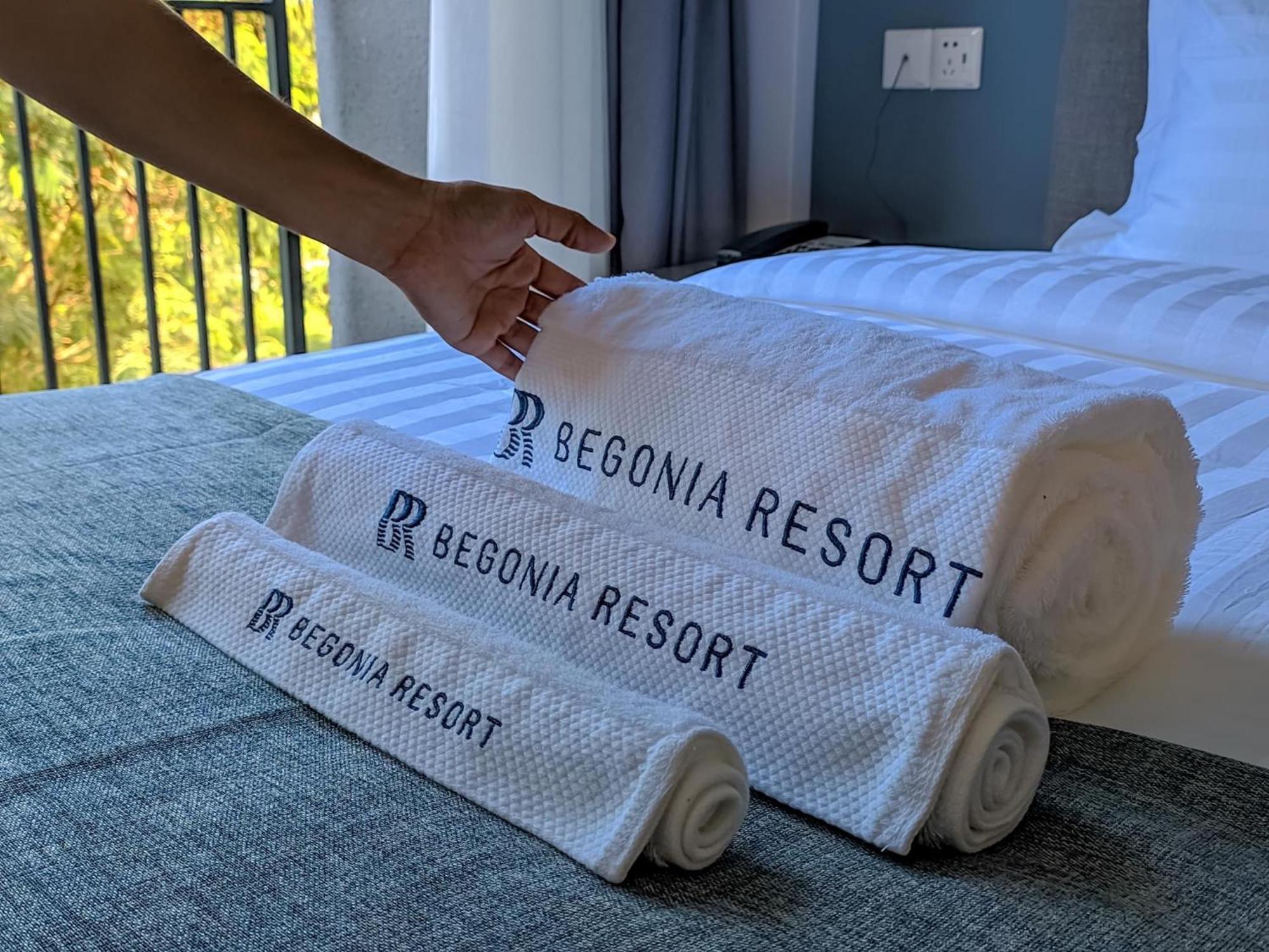 Bohol Panglao Begonia Resort Bagian luar foto